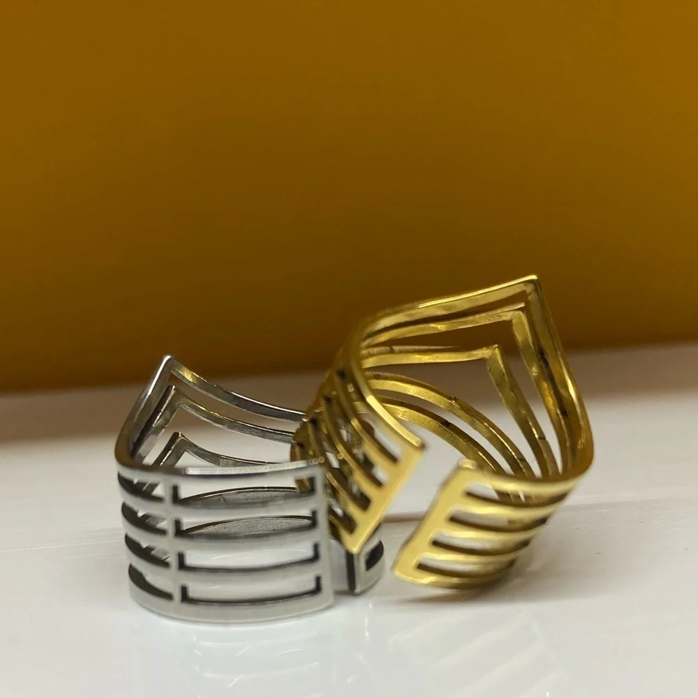 Ring - Picture 2 of 3